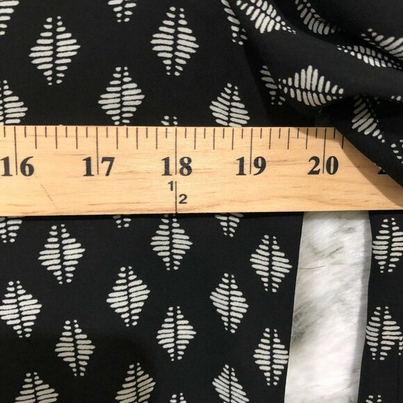 NYDJ Not Your Daughters Jeans Womens Tunic Top Black/White v-neck Tie XS - Picture 10 of 11